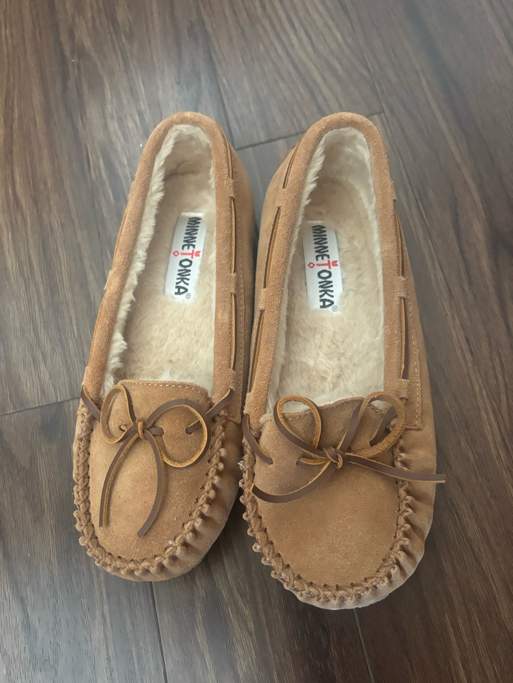 Minnetonka Tan Suede Moccasin Slippers with Bow